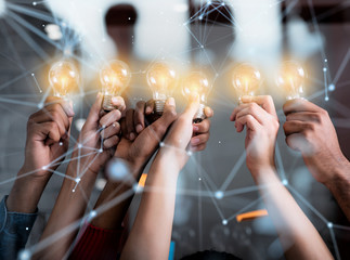 出国留学归来的人在思维上和一直待在国内的人相比有什么不同